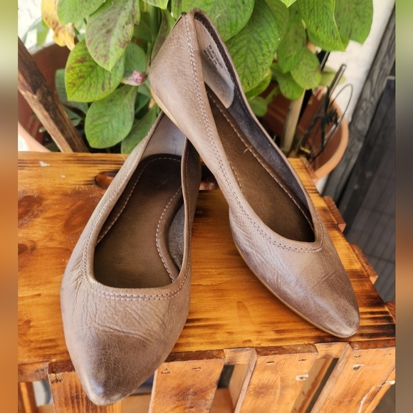 Frye Ballet Flats Regina Brown Tan Leather Slip On Shoes Pointed - Picture 4 of 11